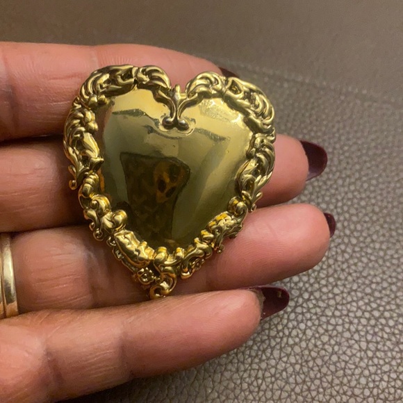 accessories-1-vintage-gold-heart-brooch-poshmark